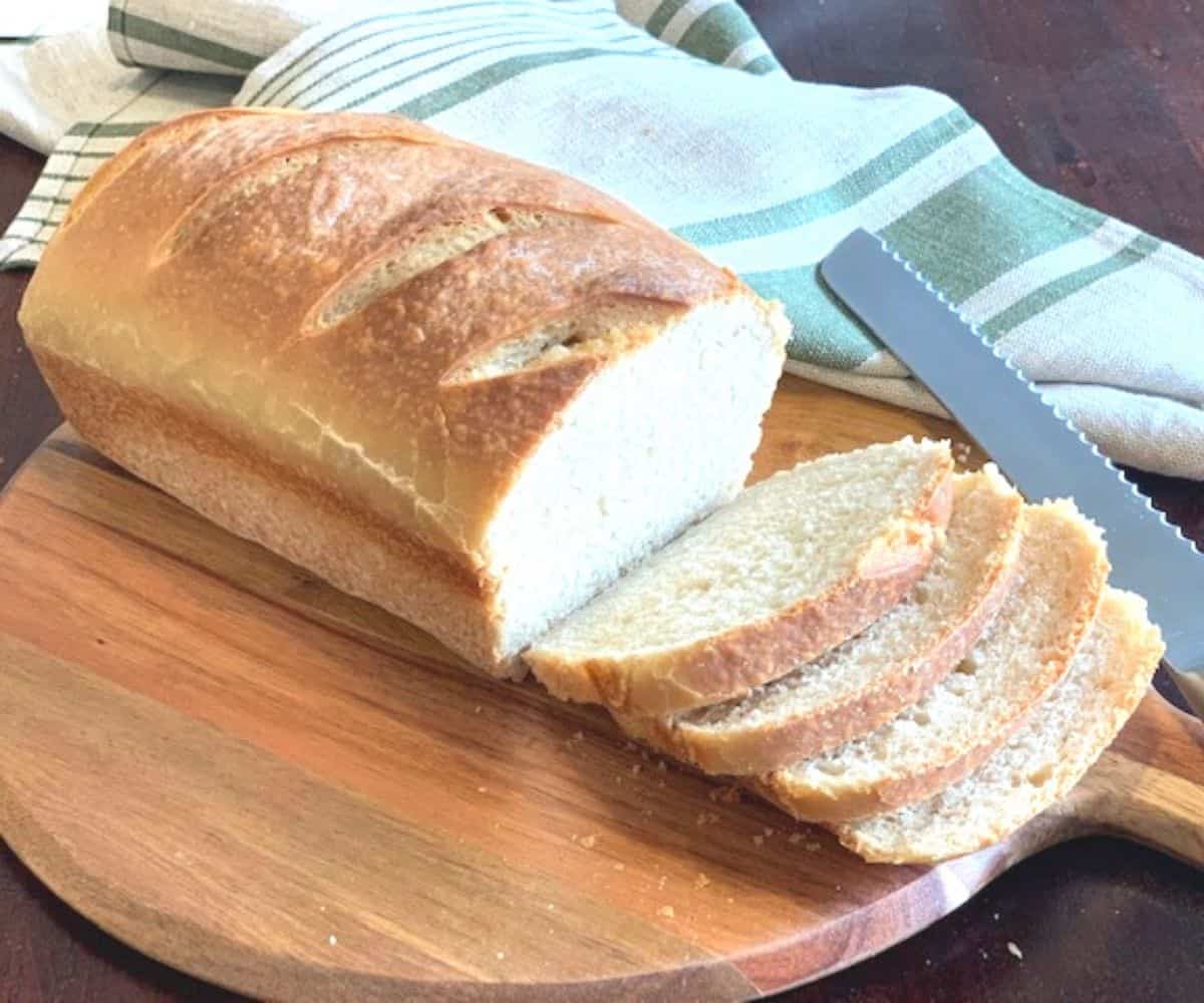 Easy Homemade White Bread - Handmade Farmhouse