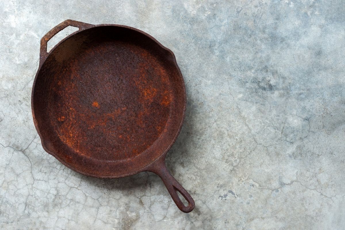 How to Restore Rusty and Damaged Cast Iron Skillets and Cookware